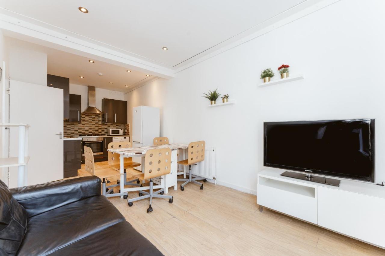 Mile End Double Rooms 27 Guest House ลอนดอน ภายนอก รูปภาพ