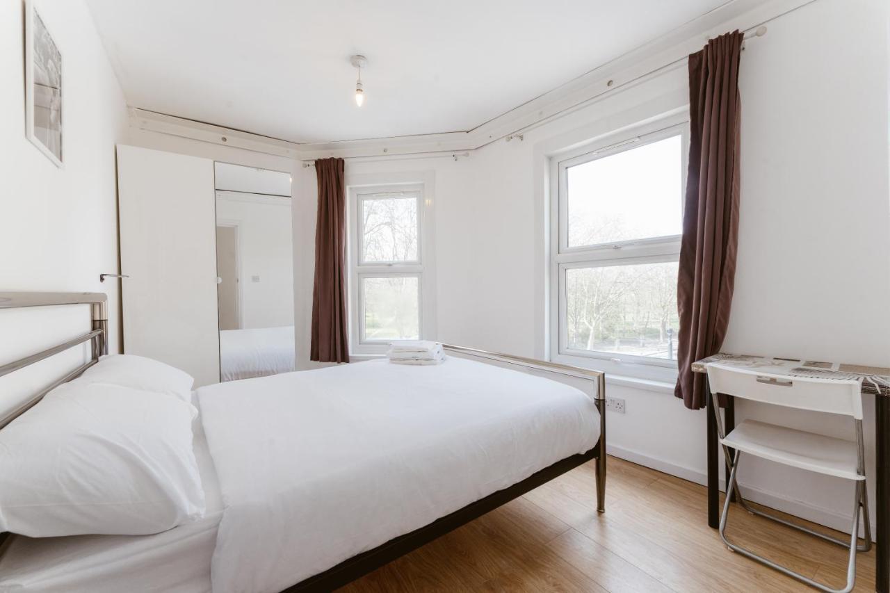 Mile End Double Rooms 27 Guest House ลอนดอน ภายนอก รูปภาพ