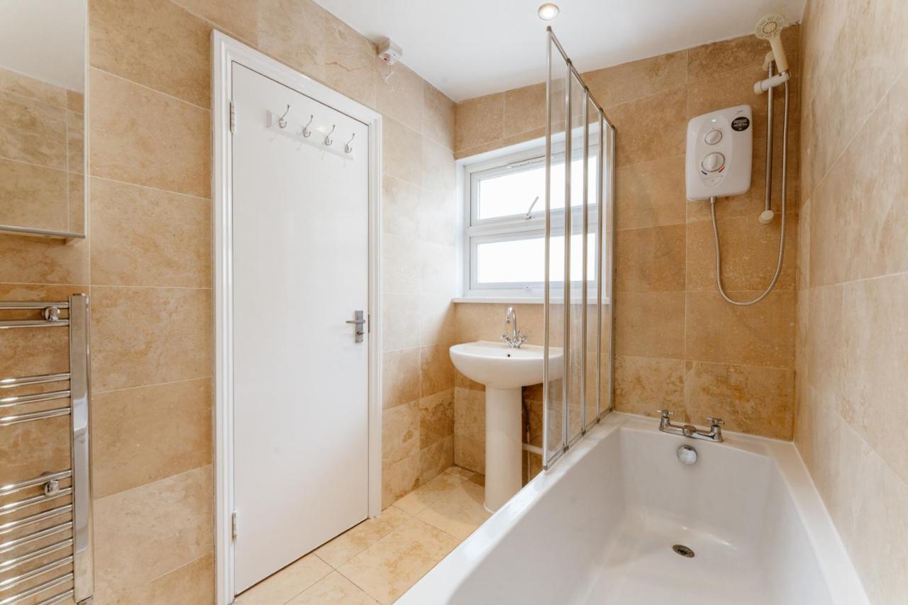 Mile End Double Rooms 27 Guest House ลอนดอน ภายนอก รูปภาพ